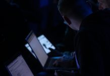 Hackerangriff: Drucker mehrerer Universitäten drucken "Antisemitische Hetzschrift"