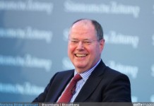 Peer Steinbrück zum Spardiktat in Griechenland: "In Deutschland wäre der Teufel los"