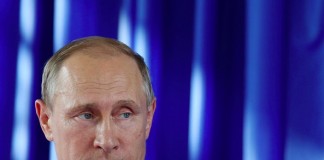 Flüchtlingsdrama: Putin sieht Ursache in verfehlter US-Politik und hält Europa für unsouverän