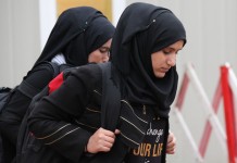 Frauen- und Kinderrechte: Liberale Muslime fordern Kopftuchverbot für Kinder
